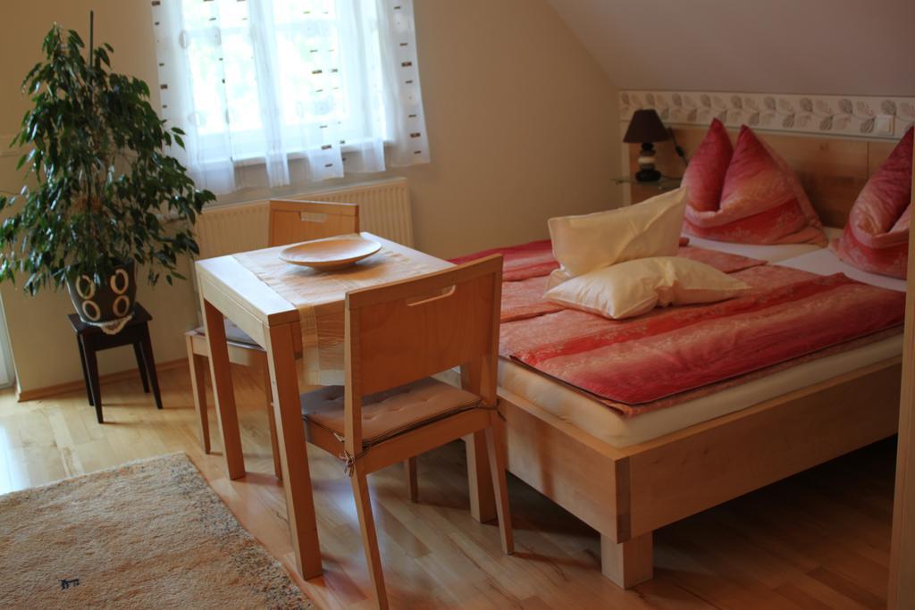 Buschenschank Orsl Wildbach المظهر الخارجي الصورة